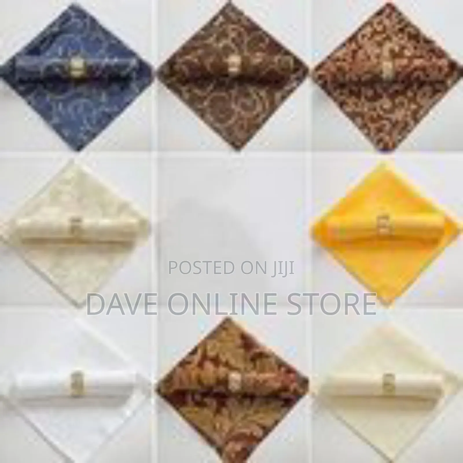 10-Piece Set of Premium Fabric Napkins With Decorative Rings