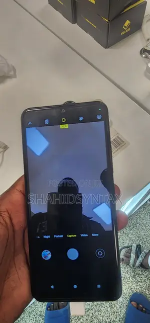 New HMD Arc 64 GB Black
