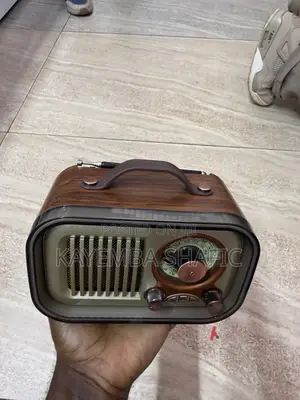 Vintage Style Portable 3-Band Fm/Am/Sw Radio Bluetooth Speaker