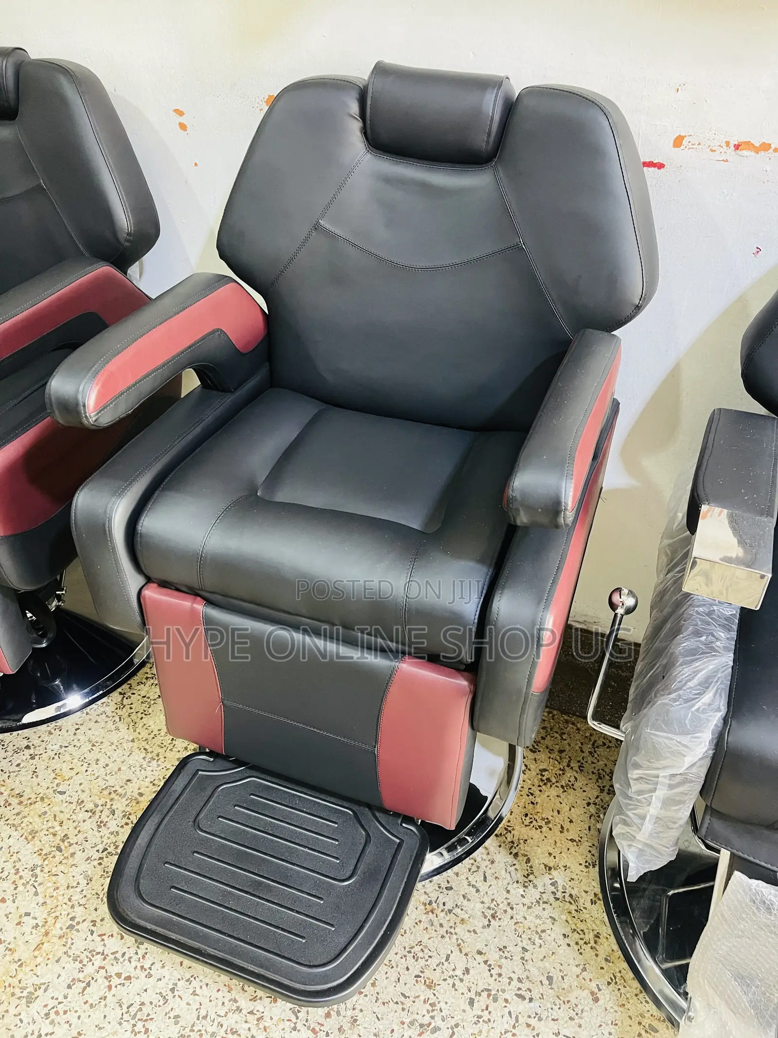 Brandnew Black and Maroon Mixed Color Kingsize Barber Chair