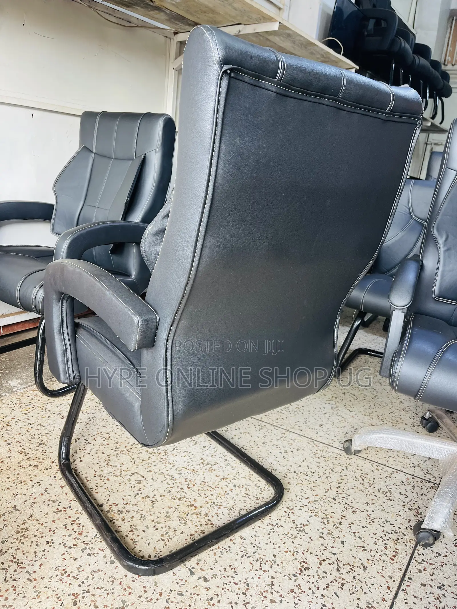 Brandnew Freestanding Leather Comfortable Office Chair