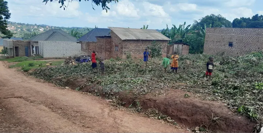 Prime Plot for Sale Wakiso~Mabombwe Town Along Hoima Road V
