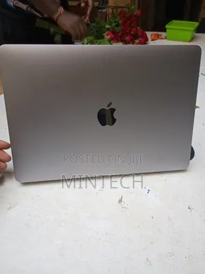 Laptop Apple MacBook Pro 2020 8GB Intel Core i5 SSD 256GB