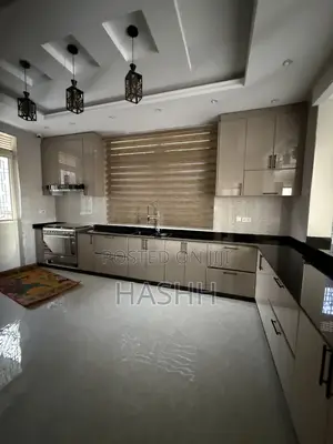 6bdrm House in Muyunyo, Central Division for sale