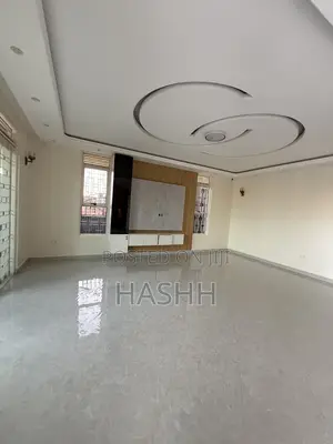 6bdrm House in Muyunyo, Central Division for sale