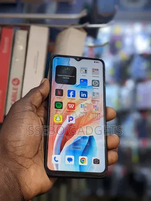 Oppo A18 64 GB Gray
