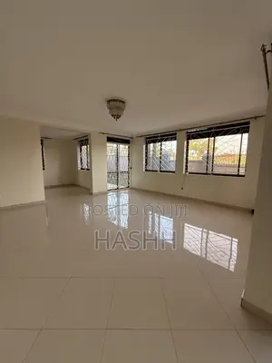 5bdrm House in Muyunyo, Central Division for sale