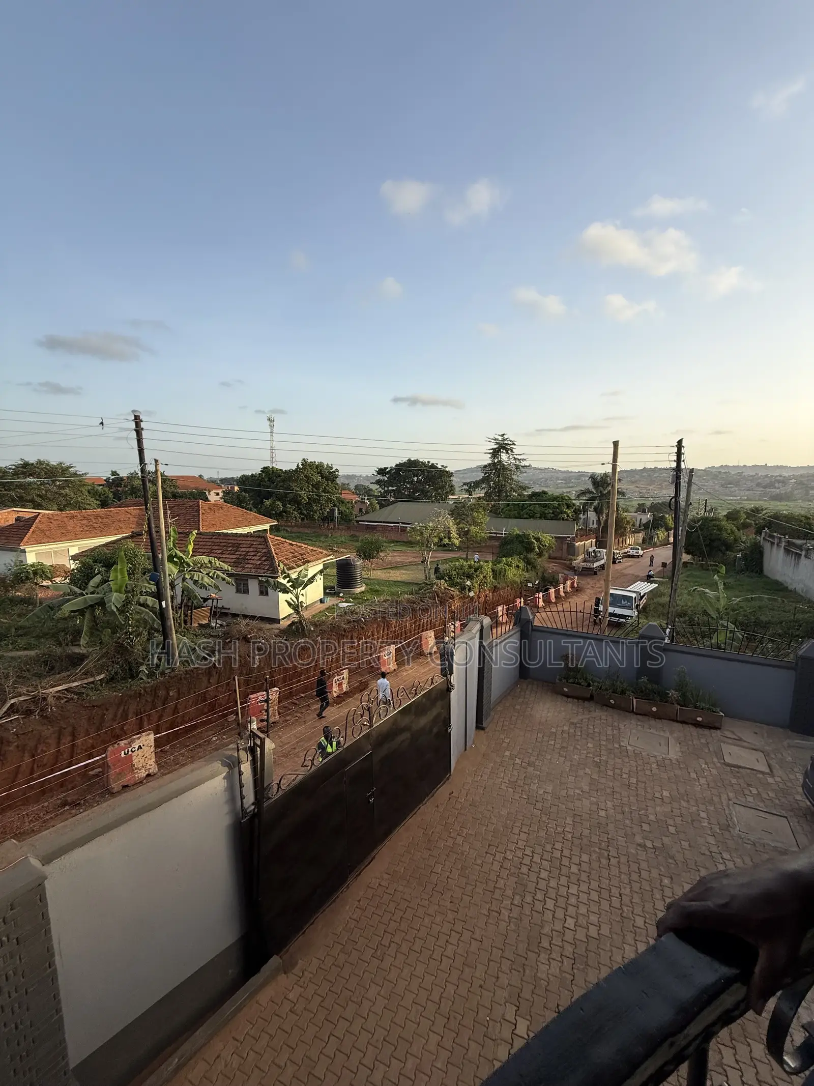 5bdrm House in Muyunyo, Central Division for sale