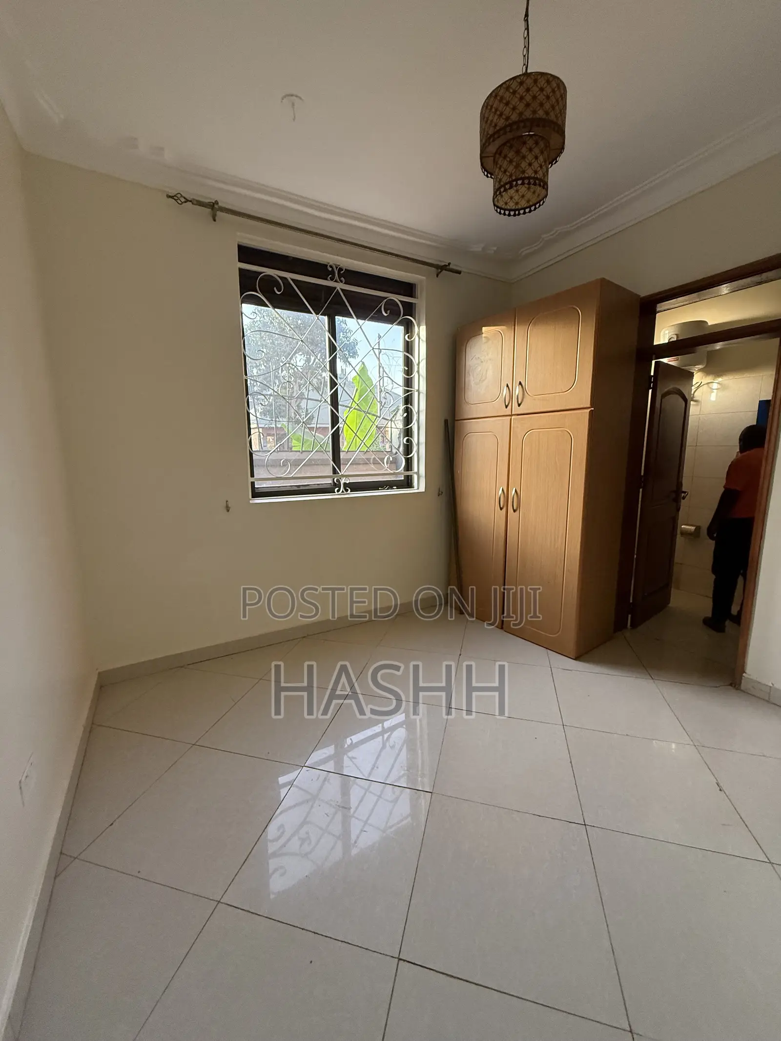 5bdrm House in Muyunyo, Central Division for sale