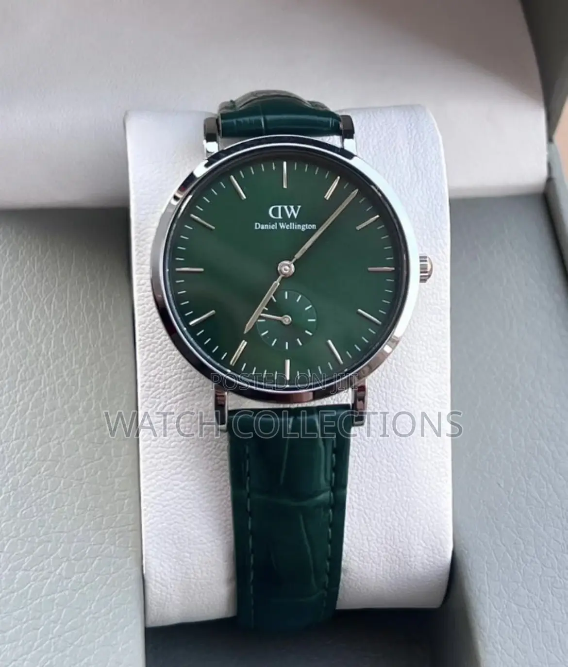 Metallic Stainless Steel and Leather Dw Watches