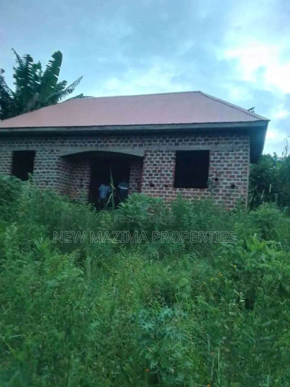 2bdrm House In Kiwebwa, Central Division For Sale