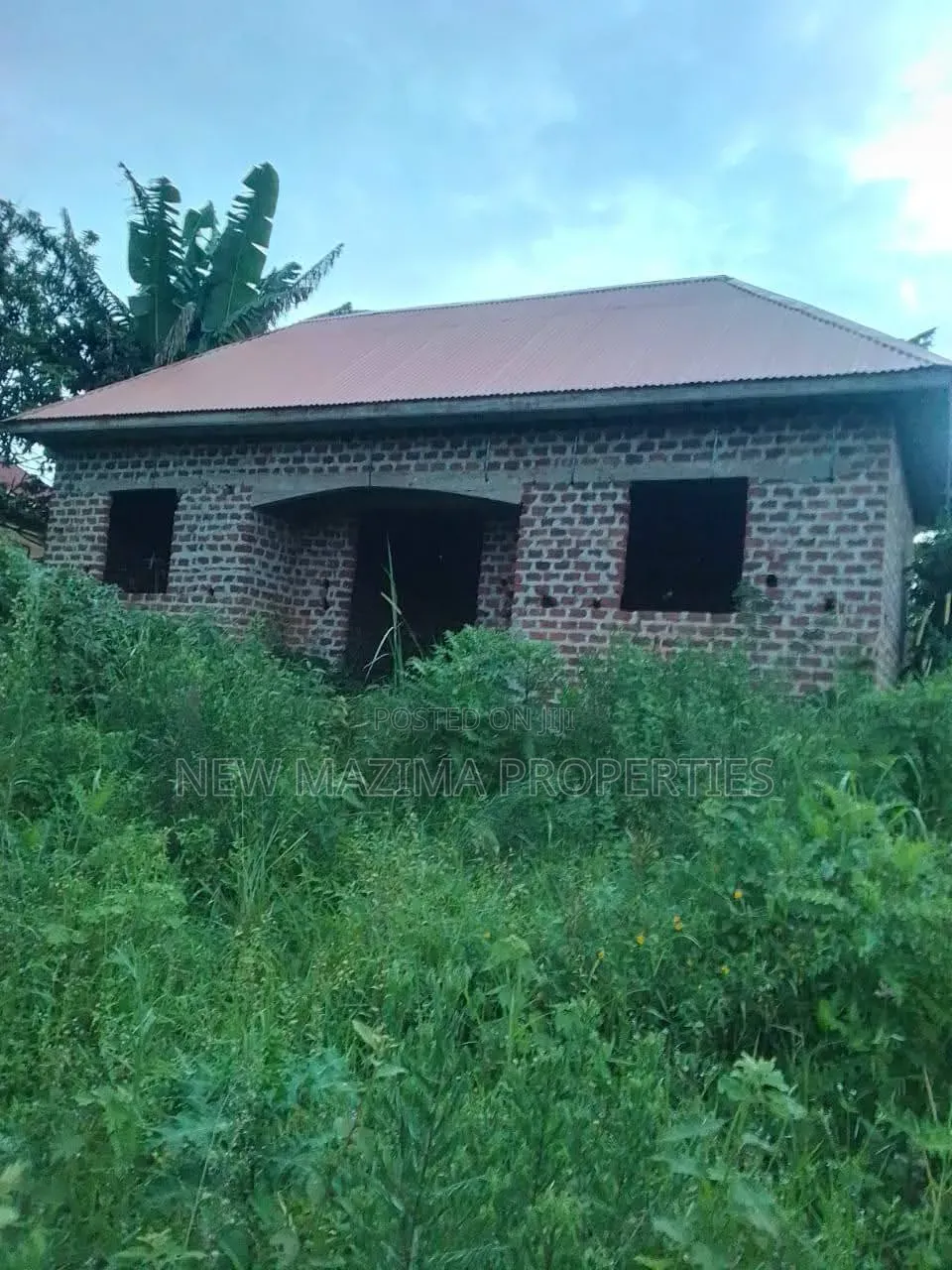 2bdrm House In Kiwebwa, Central Division For Sale