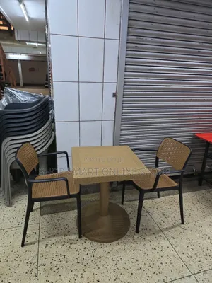Outdoor Dining Plastic Chairs and Table