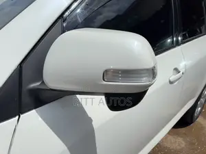 Toyota Vanguard 2009 White
