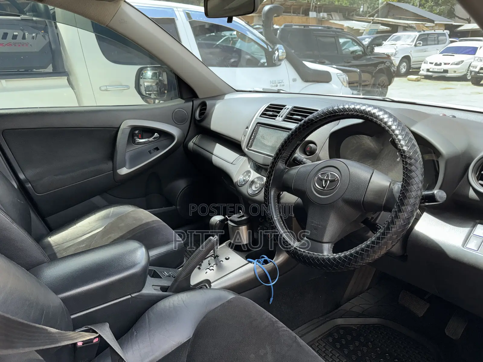Toyota Vanguard 2009 White