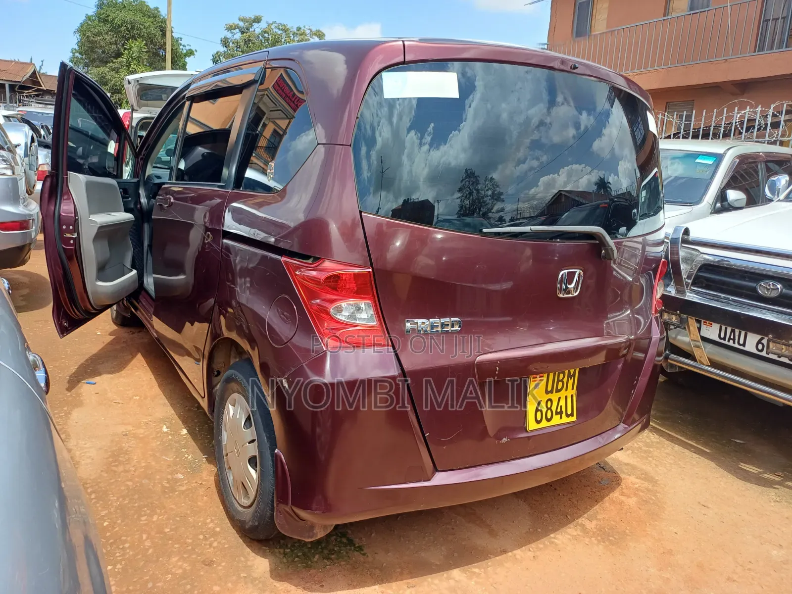 Honda Freed 2011 Maroon