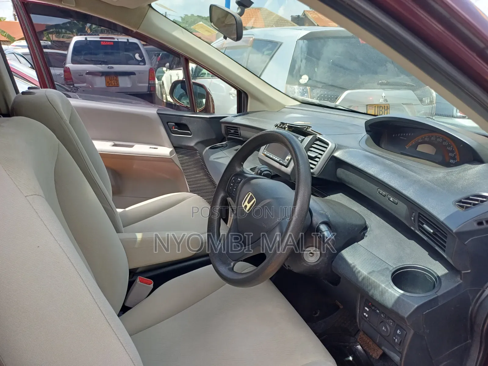 Honda Freed 2011 Maroon