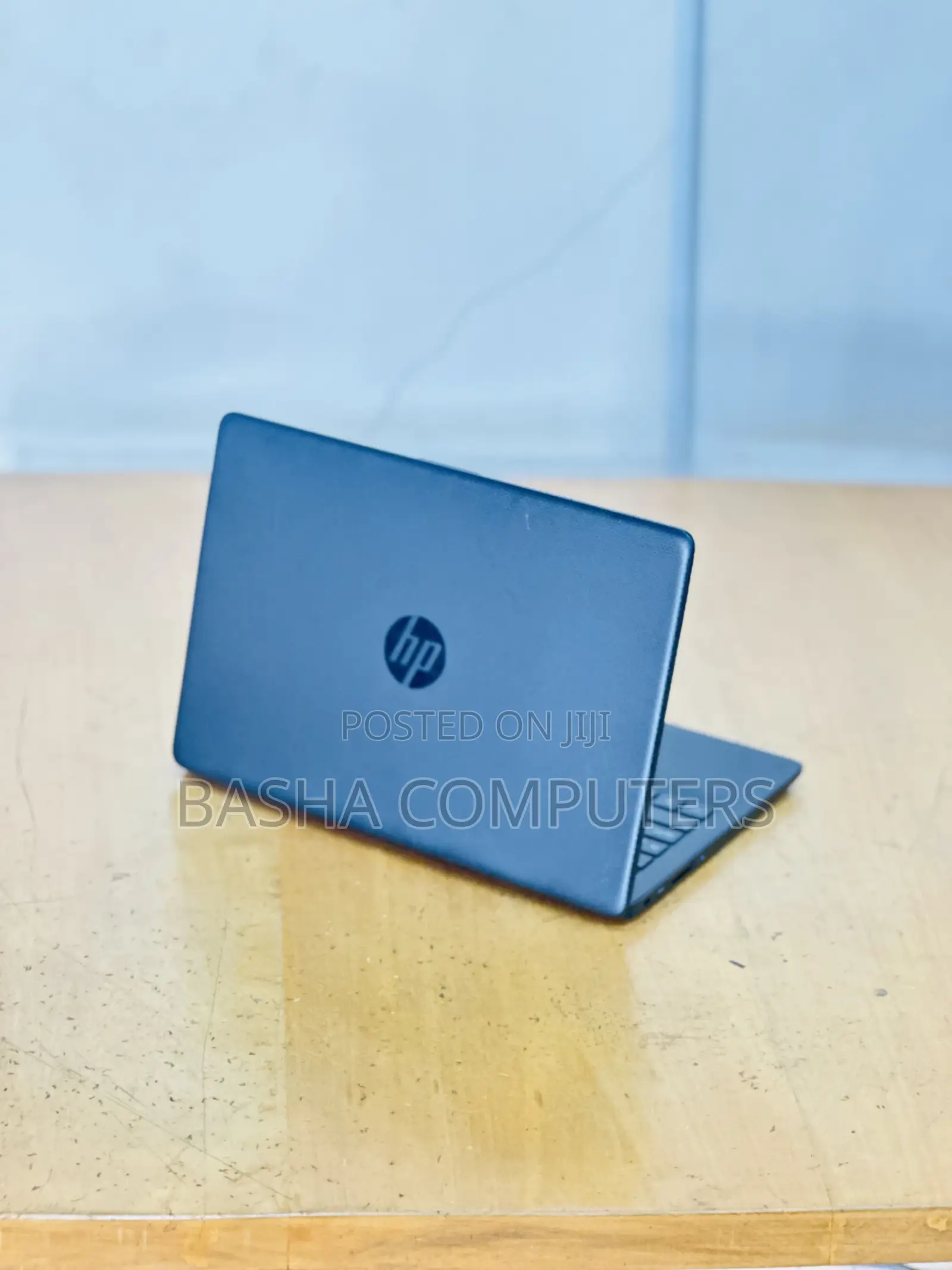 New Laptop HP 240 G8 8GB Intel Core i7 SSD 500GB