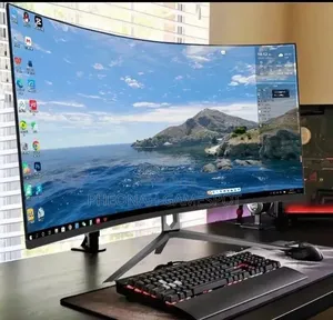 Brand New Samsung Curved Monitors: 120fps for No Lagging at All