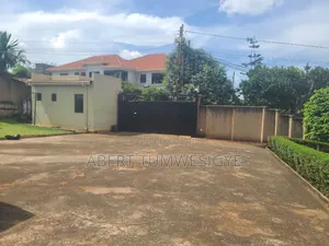 3bdrm Bungalow in Central Division for sale