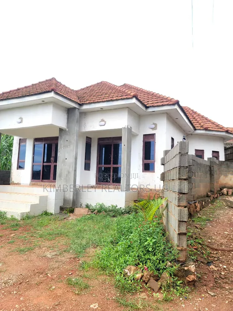 3bdrm House in Ssisa for sale
