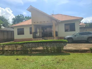 3bdrm Bungalow in Central Division for sale