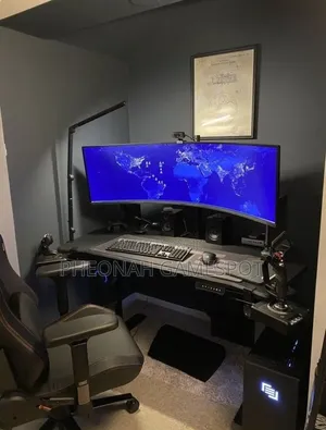 Brand New Samsung Curved Monitors: 120hz, Qled for Crypto Mining