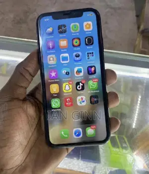 Apple iPhone 11 64 GB White