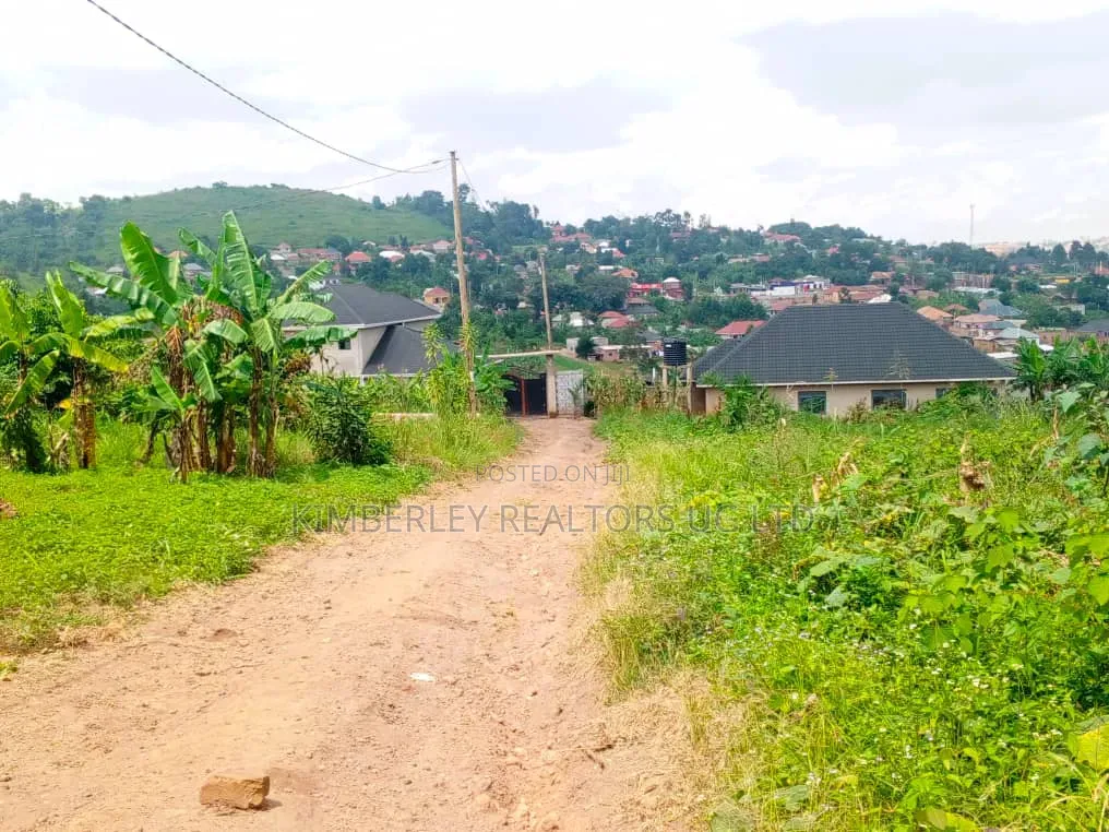 50×100 Plot – Bwerenga Bugiri (Entebbe Road) at 75m
