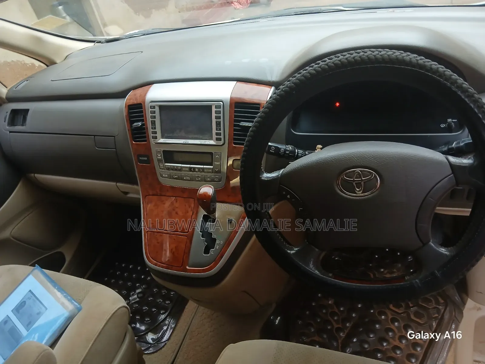 Toyota Alphard 2004 White