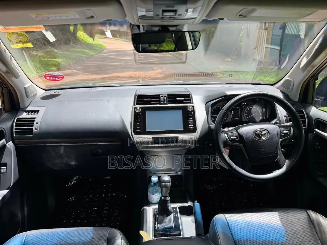 Toyota Land Cruiser Prado 2.7 2018 Black