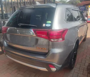 Mitsubishi Outlander ES AWC 2017 Gray