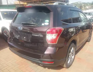 Subaru Forester 2.0XT Premium 4dr SUV AWD (2.0L 4cyl Turbo CVT) 2014 Black