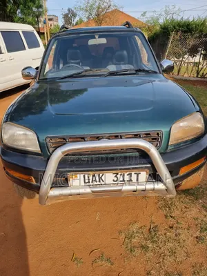 Toyota RAV4 1999 Green