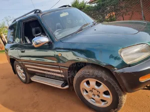 Toyota RAV4 1999 Green