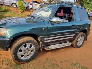 Toyota RAV4 1999 Green