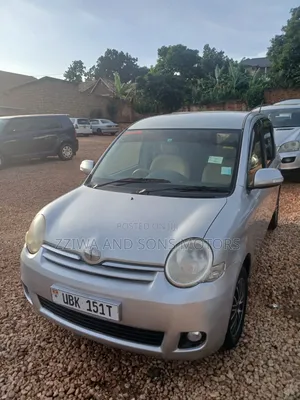 Toyota Sienta 1.5 FWD 2005 Silver