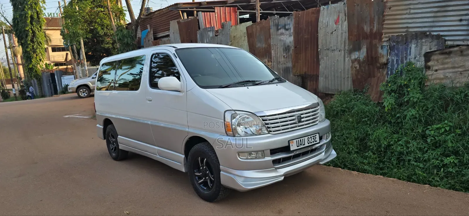 Toyota Regius 2002 White