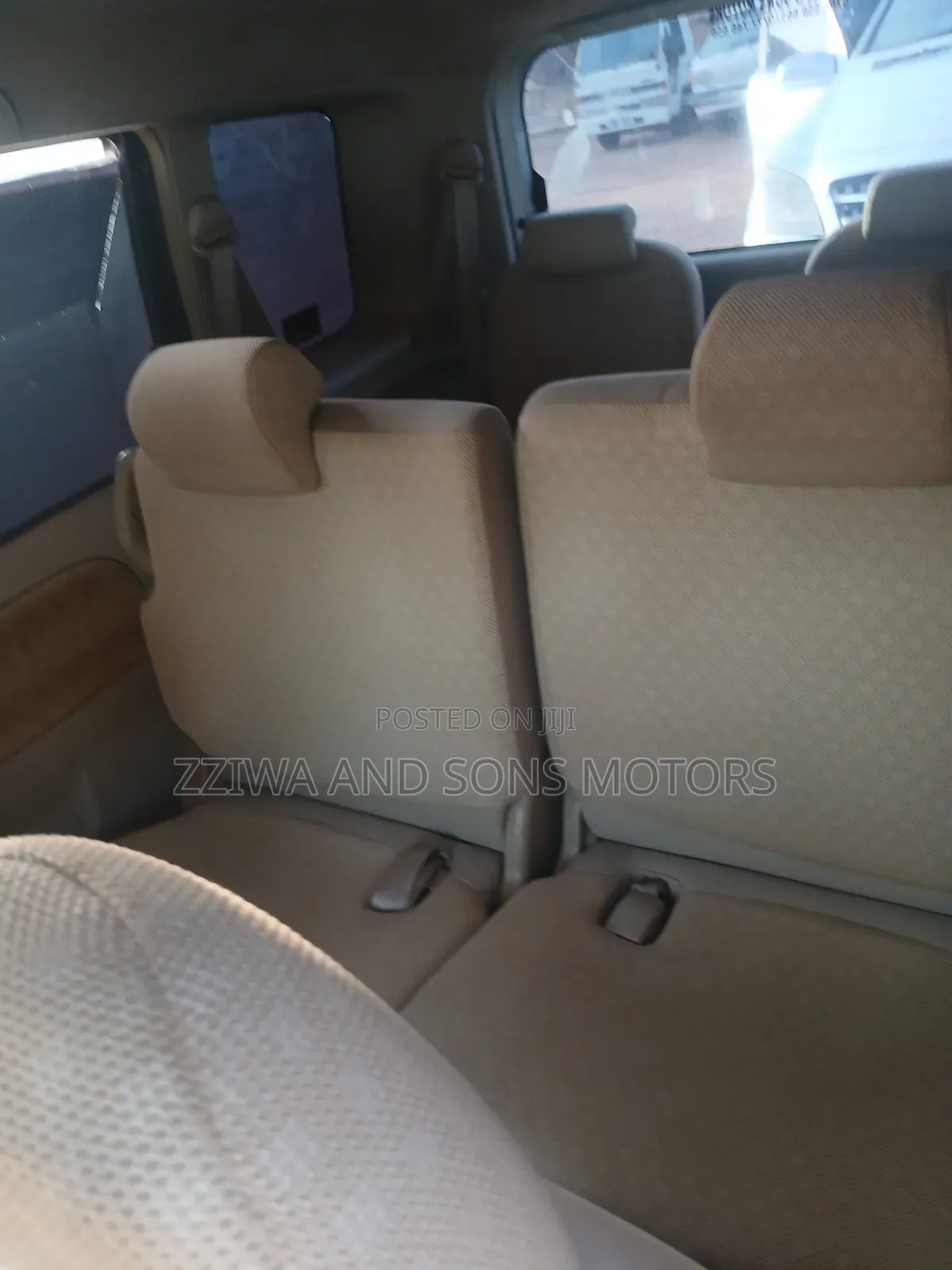 Toyota Sienta 1.5 FWD 2005 Silver
