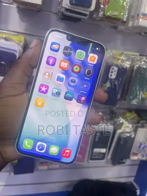 Apple iPhone 13 128 GB White