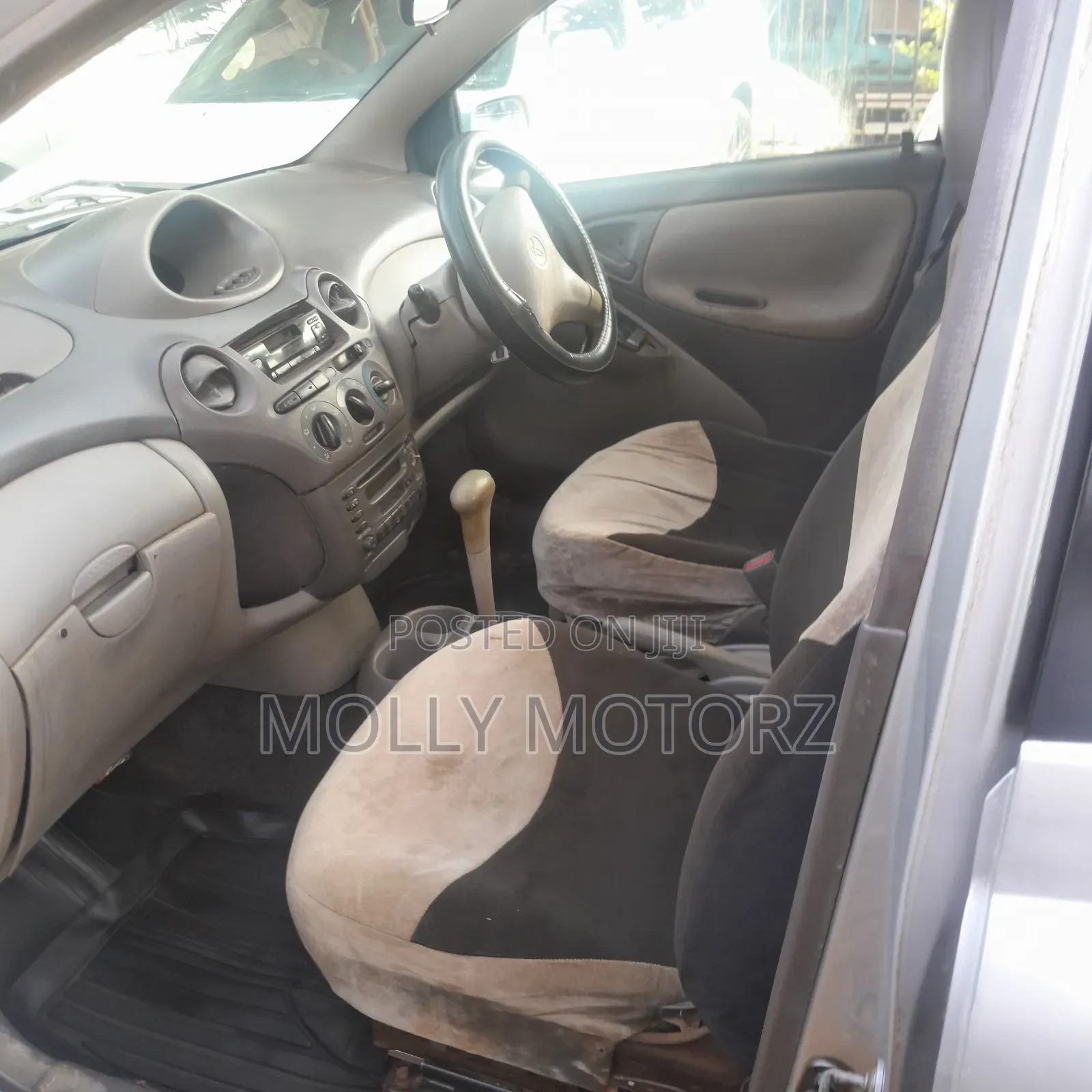 Toyota Platz 2003 Silver