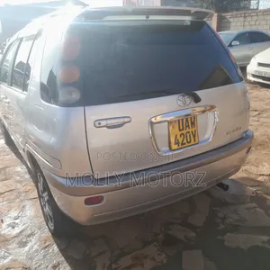 Toyota Raum 2003 Silver