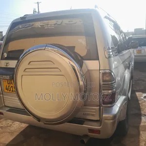 Toyota Land Cruiser 2006 Silver