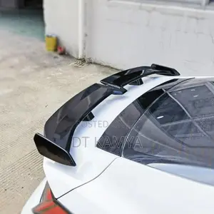 Universal Sedan Spoiler With a Middle Gap for All Sedan Suv Cars