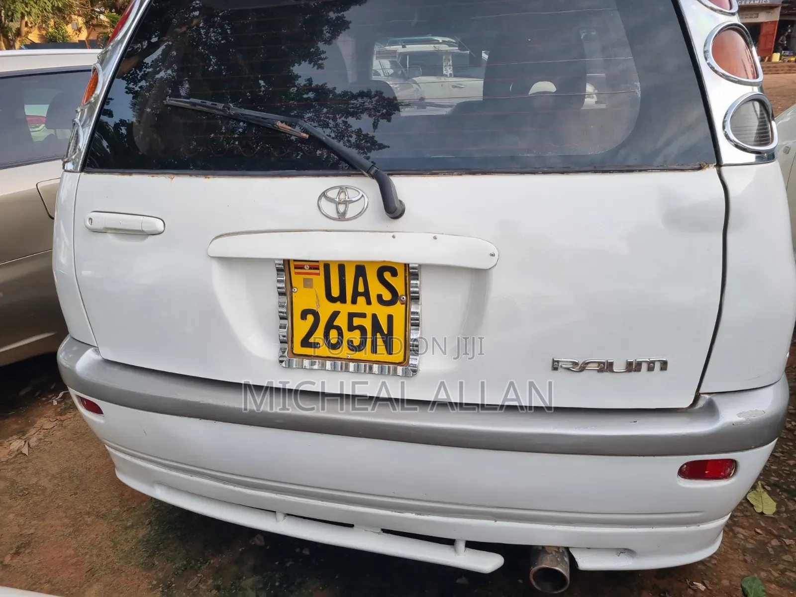 Toyota Raum 2000 White
