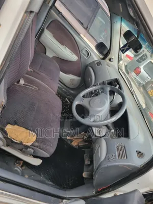 Toyota Raum 2000 White