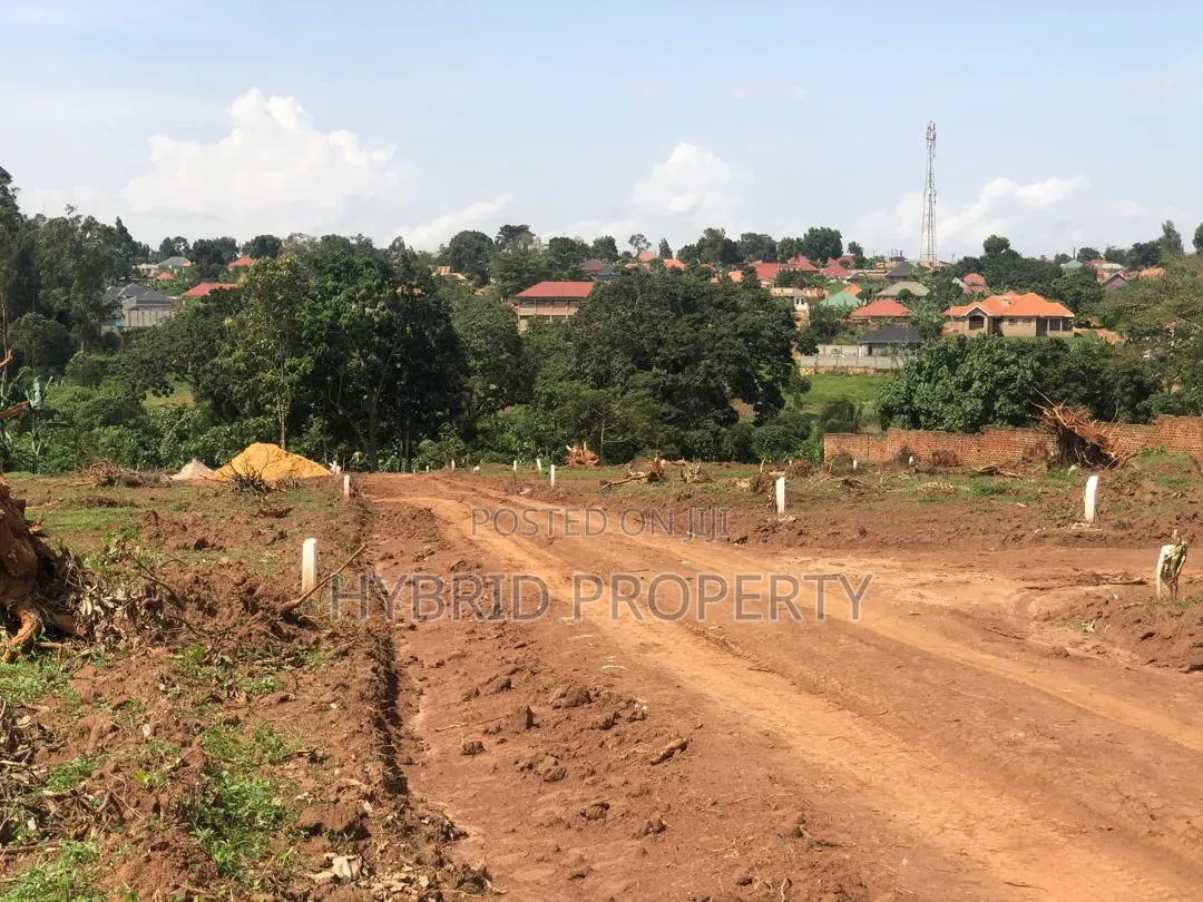 Prime Plots for Sale at Wakiso~Kayunga Senge Executive Land Estate V