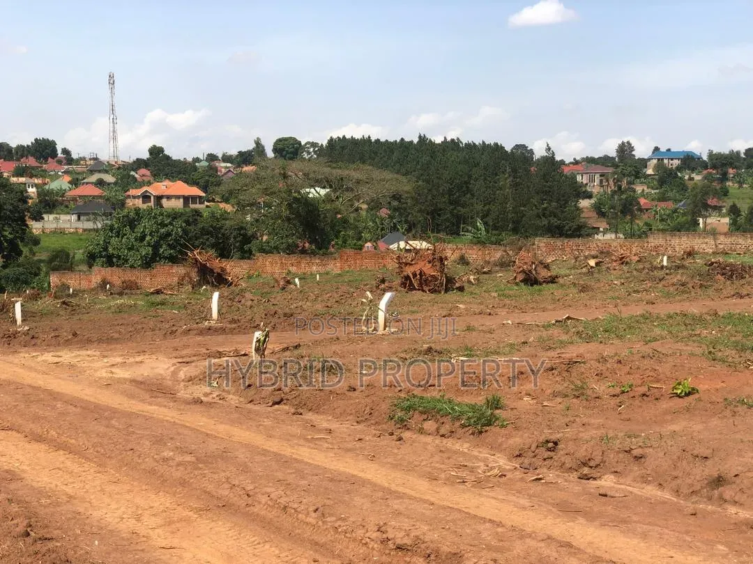 Prime Plots for Sale at Wakiso~Kayunga Senge Executive Land Estate V