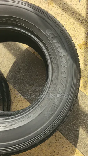 245/70r17 110s Japanese Dunlop Foreign Used