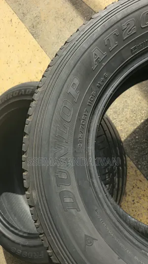 245/70r17 110s Japanese Dunlop Foreign Used